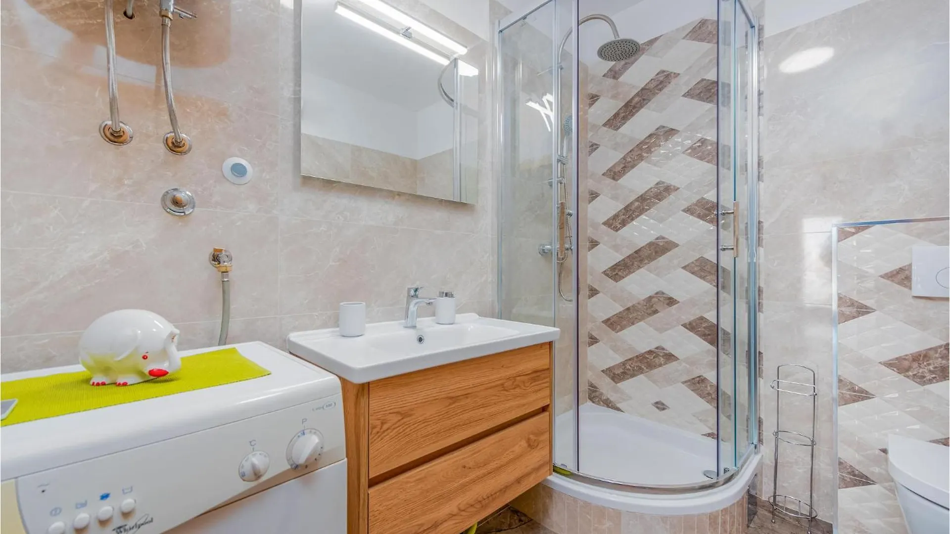 Amazing Apartment In Zadar With Kitchen
