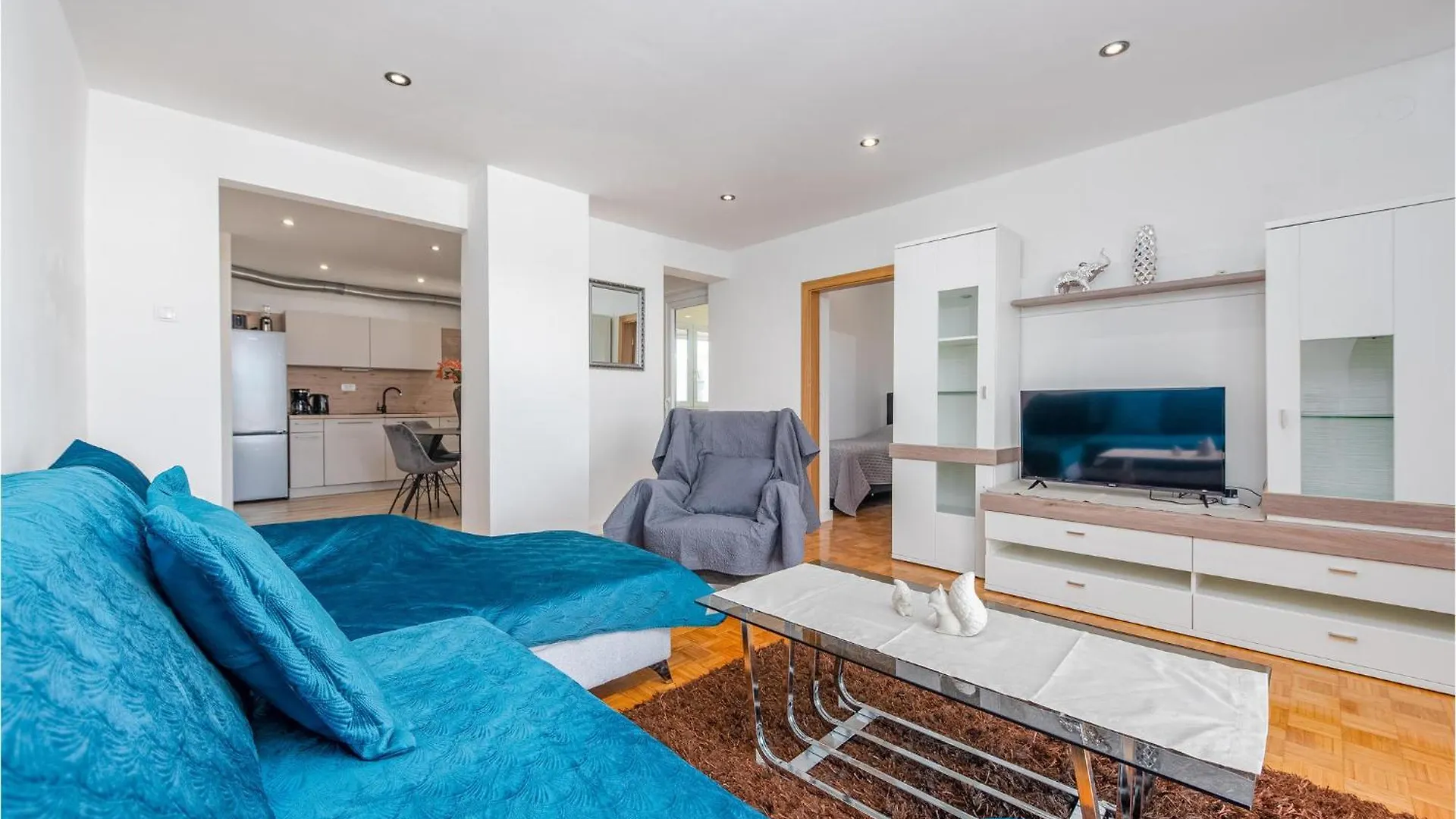 Amazing Apartment In Zadar With Kitchen